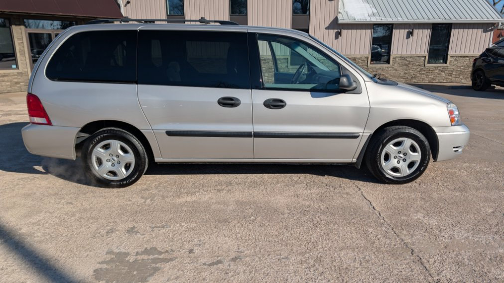 Used 2005 Ford Freestar SE image 7