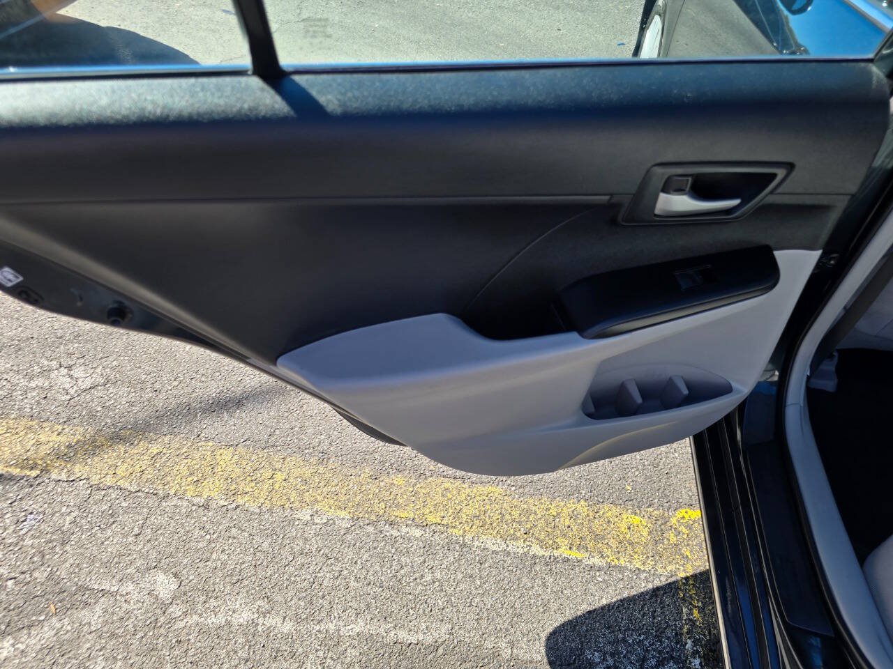 Used 2013 Toyota Camry LE FWD image 20