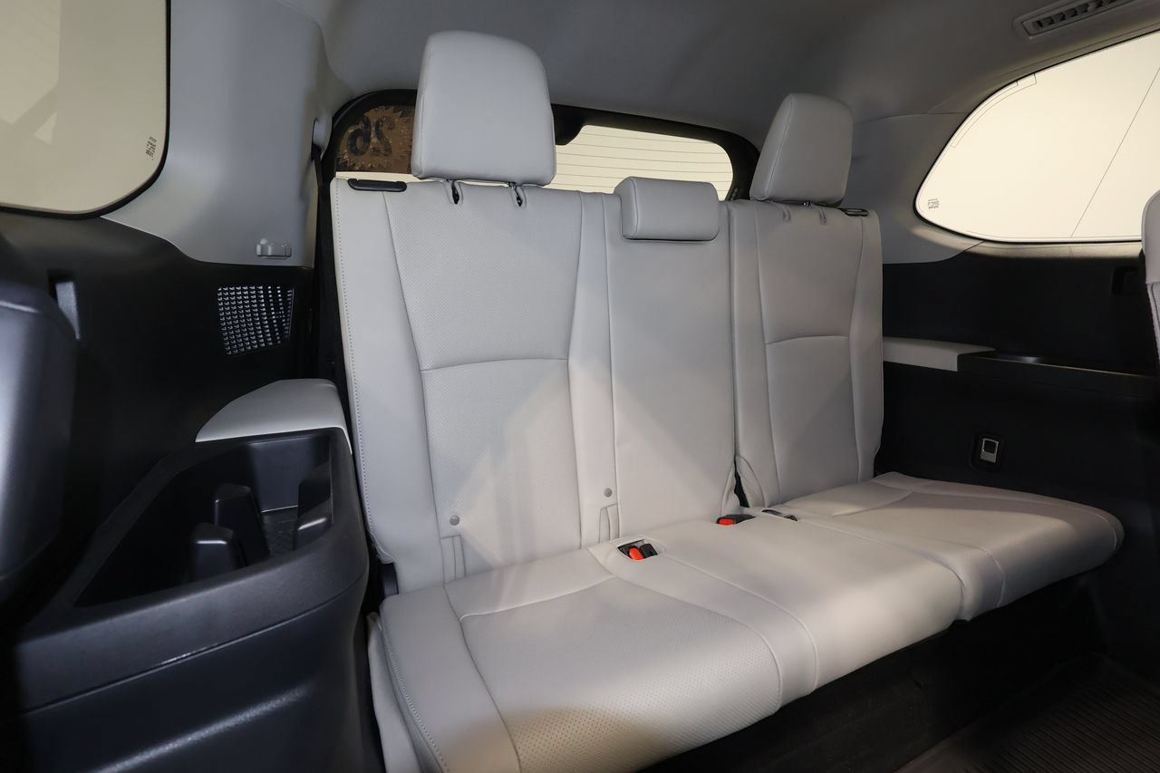 Used 2026 Toyota Grand Highlander AWD image 25