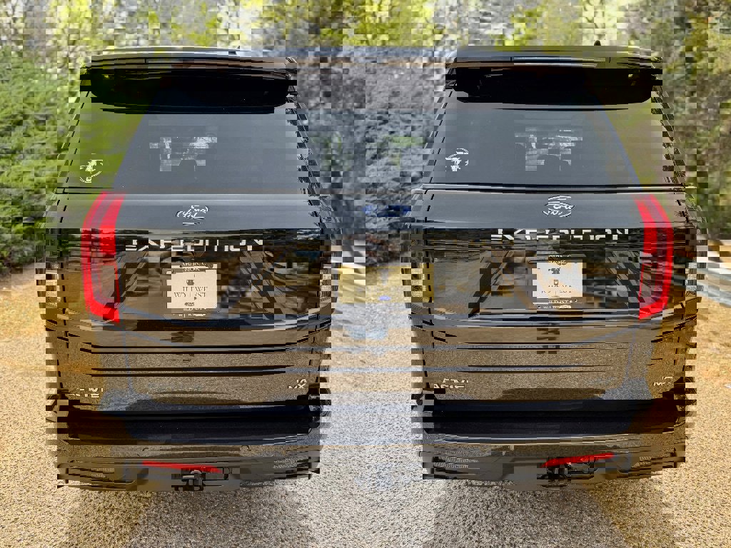 Used 2025 Ford Expedition Max Active AWD/4WD image 6