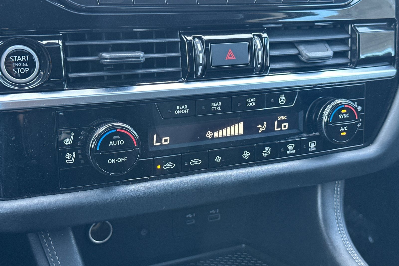 Used 2022 Nissan Pathfinder Platinum w/ Cargo Package image 21