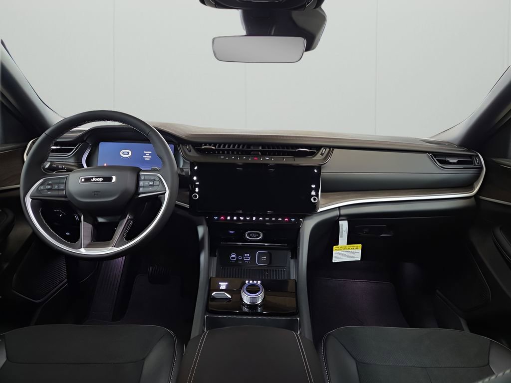 New 2026 Jeep Grand Cherokee Laredo image 12