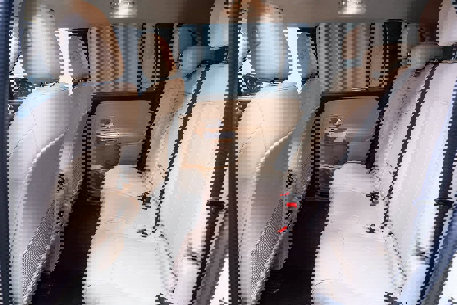 Certified 2022 Mercedes-Benz EQB 300 4MATIC image 19