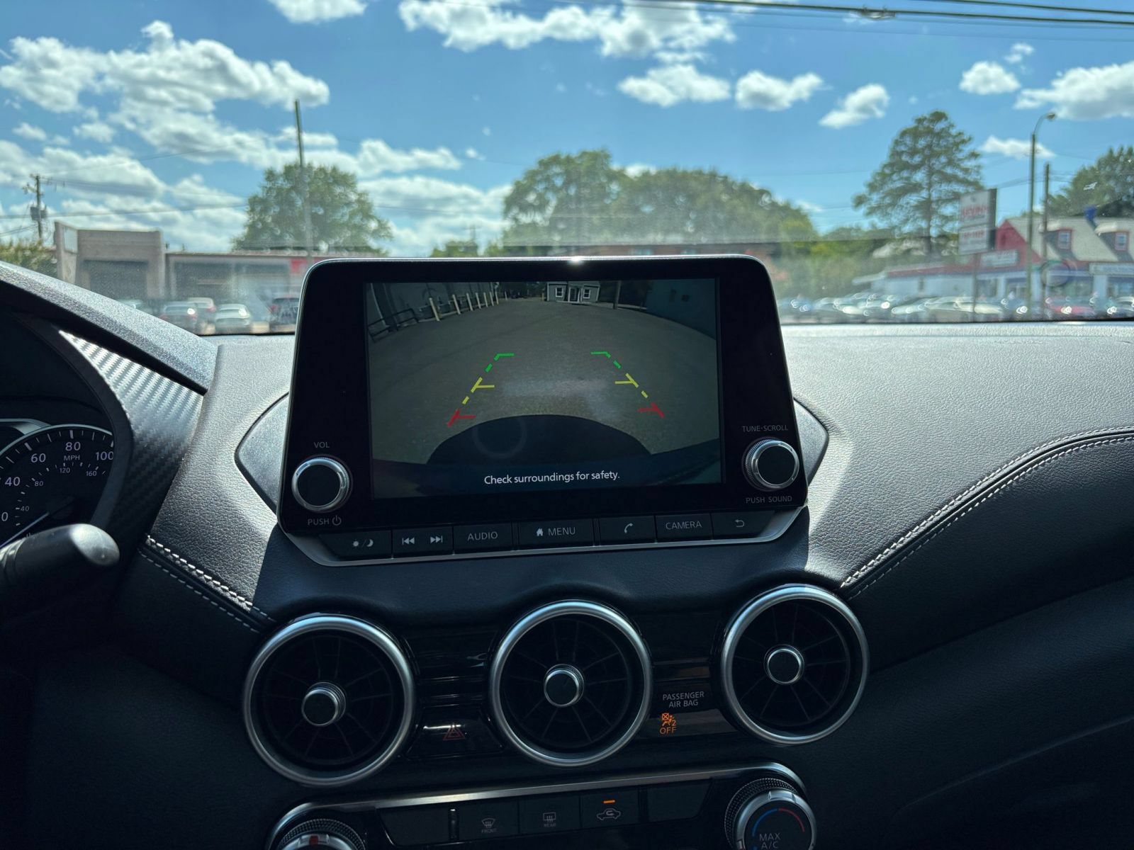 Used 2025 Nissan Sentra SV FWD image 18