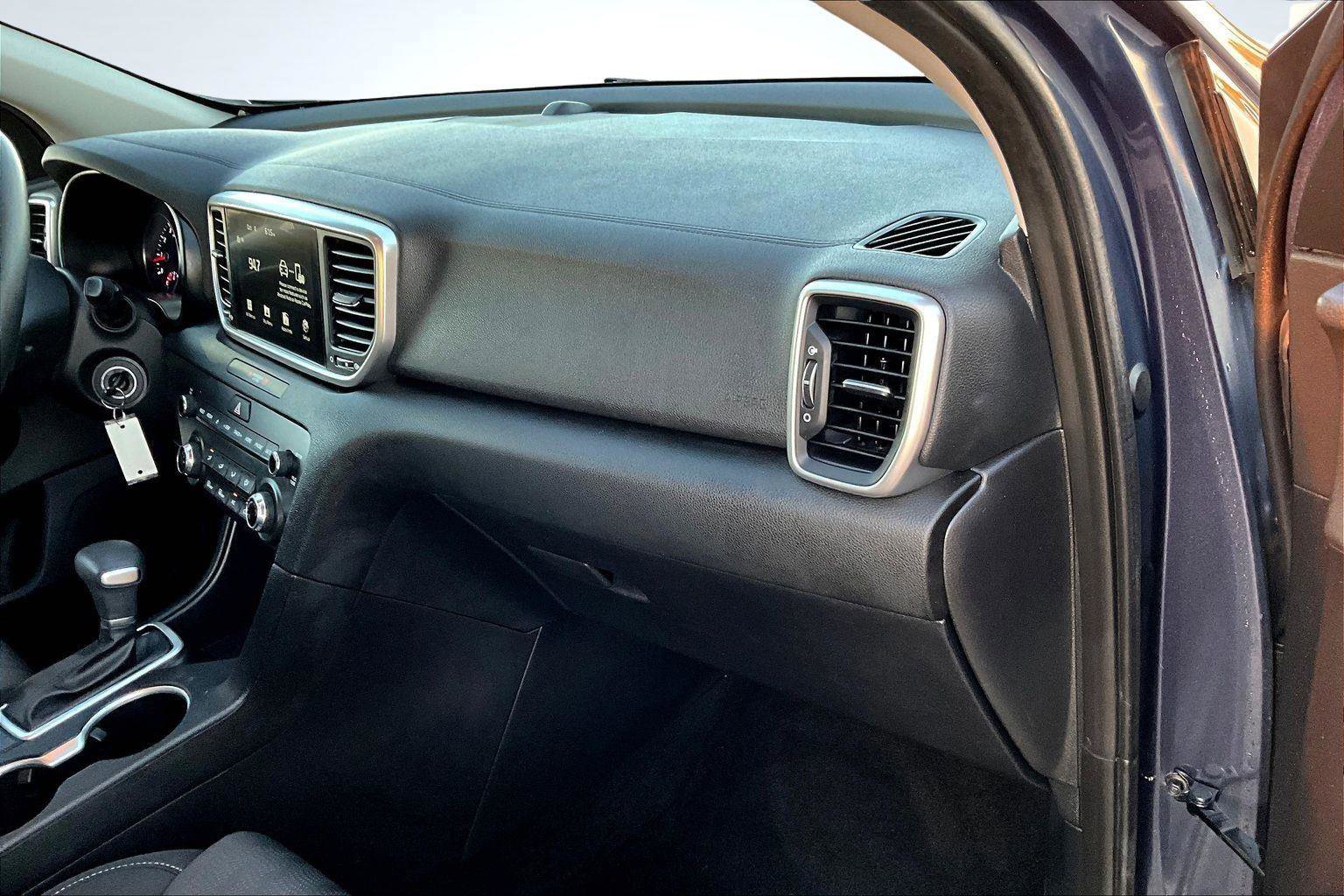 Used 2021 Kia Sportage LX image 17