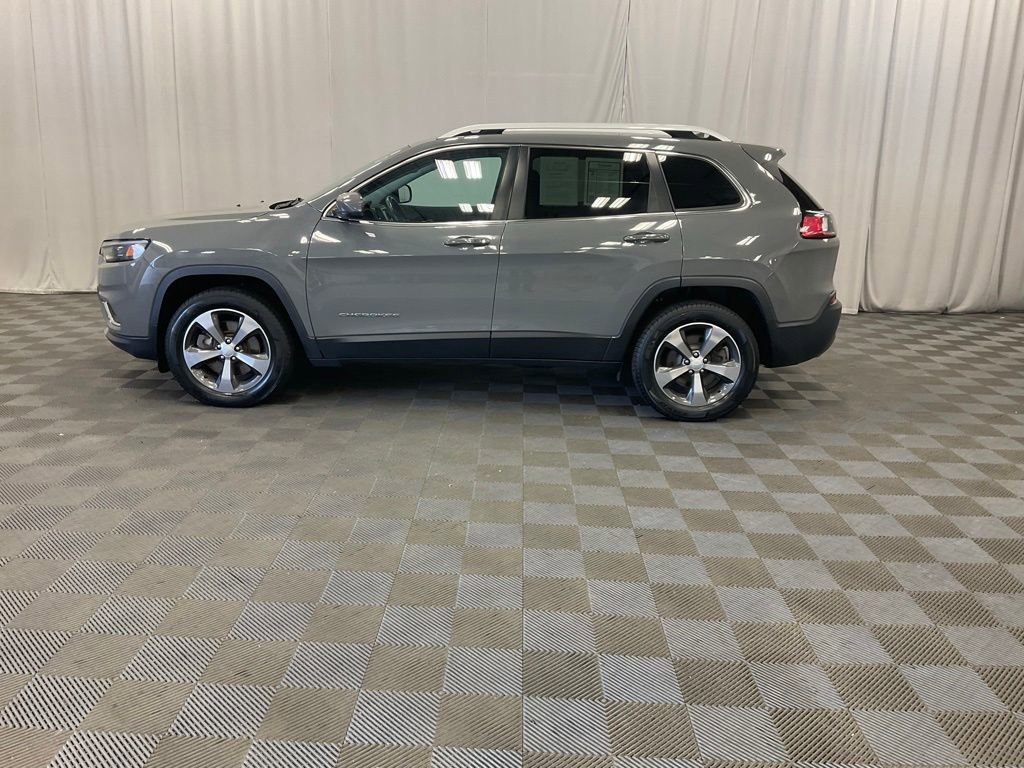 Used 2019 Jeep Cherokee Limited w/ Trailer Tow Group AWD/4WD image 8