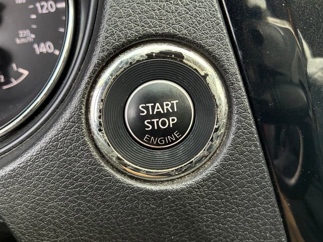 Used 2018 Nissan Rogue Sport SV w/ SV Technology Package image 24