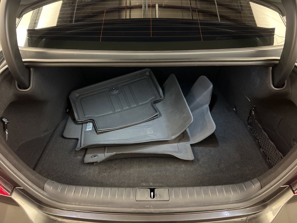 Used 2025 Genesis G70 2.5T image 31