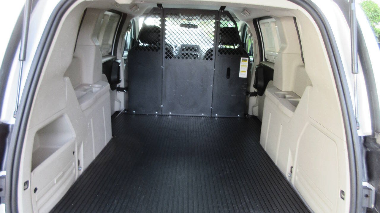 Used 2014 RAM C/V Tradesman FWD image 17
