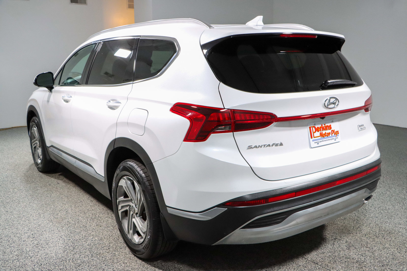 Used 2022 Hyundai Santa Fe SEL w/ Convenience Package image 9