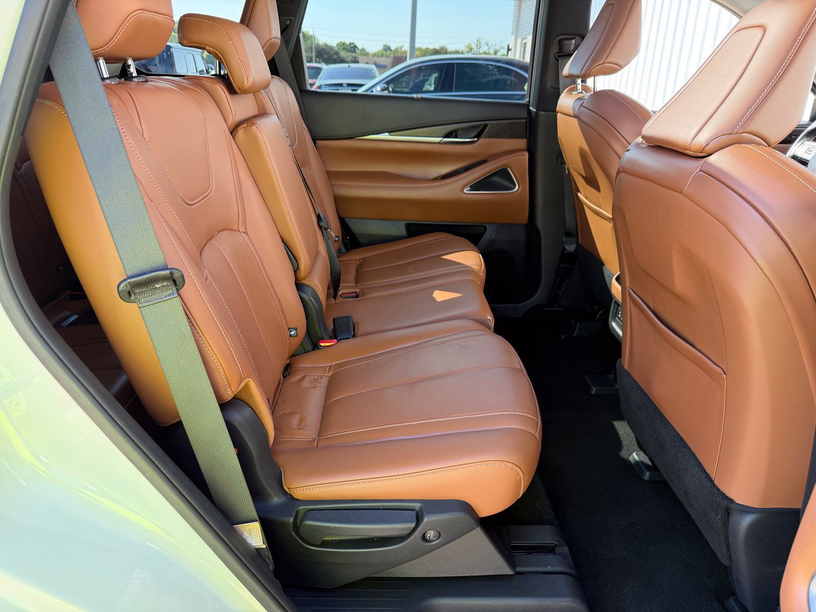 Used 2023 INFINITI QX60 Sensory AWD/4WD image 36