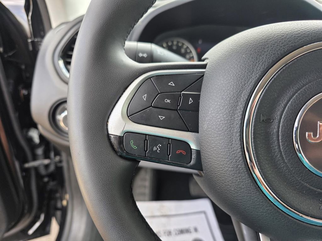 Used 2023 Jeep Renegade Altitude image 16