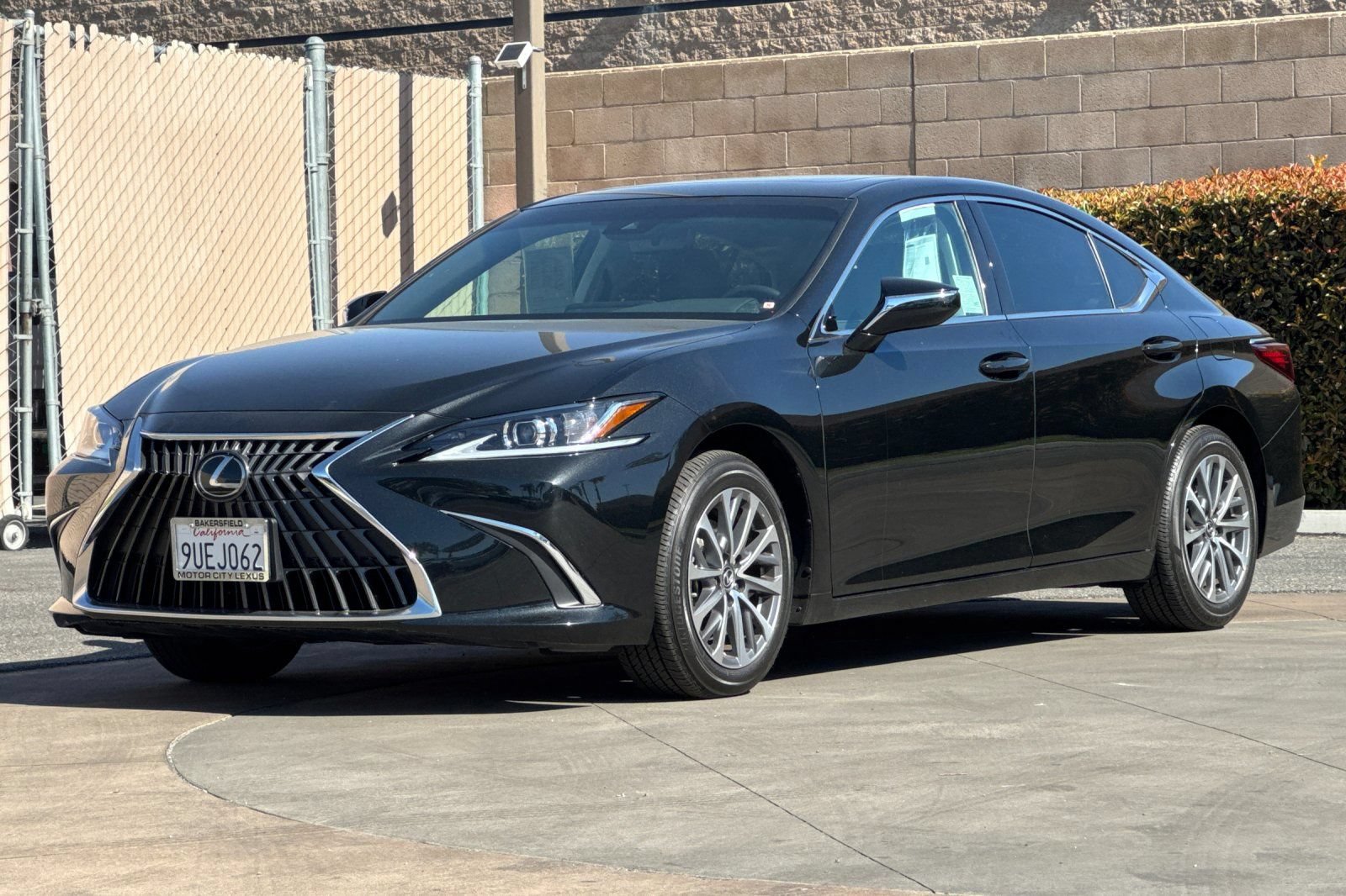 Certified 2025 Lexus ES 350 w/ Accessory Package (Z1) FWD image 8