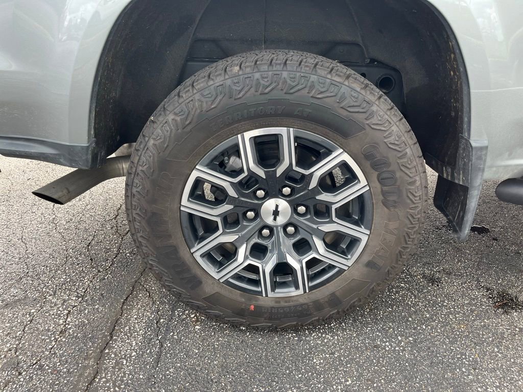 Certified 2024 Chevrolet Colorado Z71 w/ Z71 Convenience Package 2 image 32