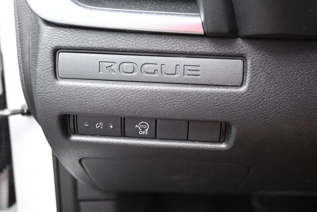 Used 2024 Nissan Rogue S AWD/4WD image 37
