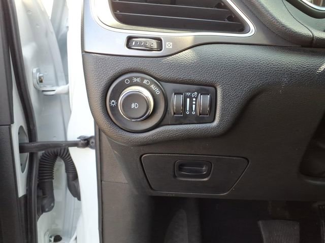 Certified 2022 Jeep Cherokee Latitude Lux w/ Sun & Sound Group AWD/4WD image 16