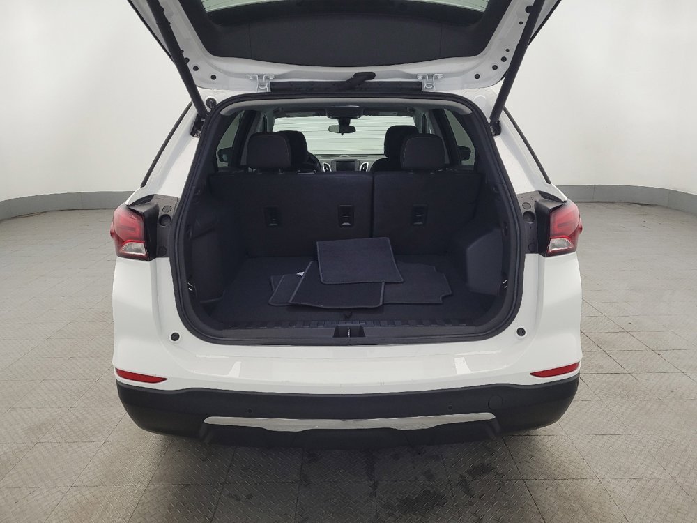 Used 2023 Chevrolet Equinox LT image 29