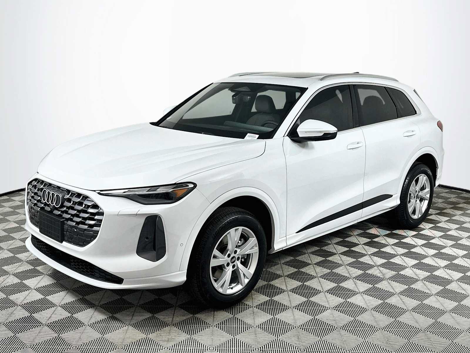 New 2026 Audi Q5 Premium AWD/4WD image 3