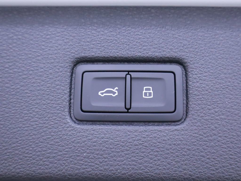 New 2025 Audi Q7 3.0T Premium Plus image 32