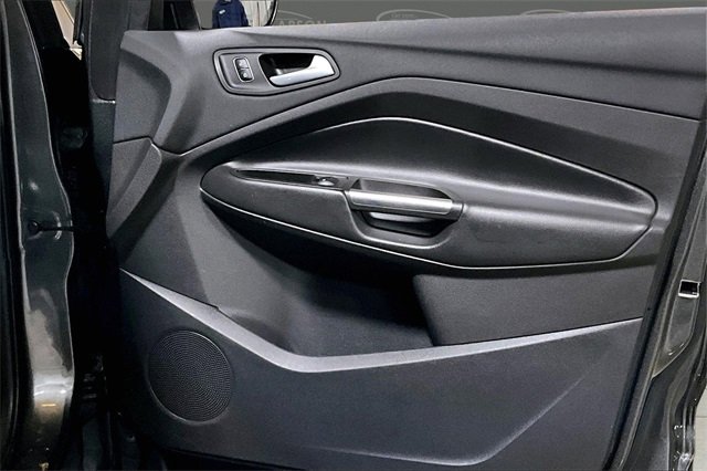 Used 2018 Ford Escape SE image 12