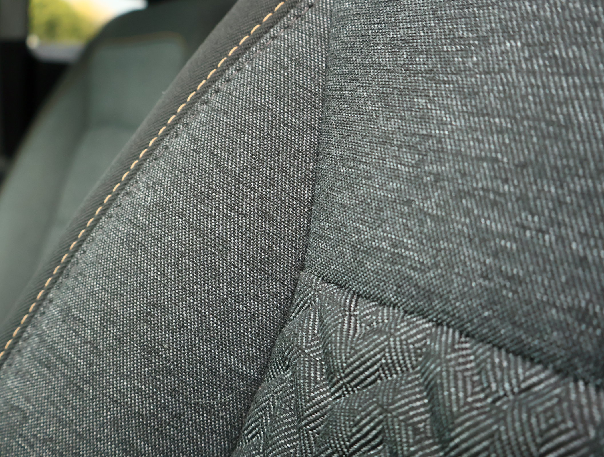 Used 2024 Chevrolet Equinox LT w/ LPO, Floor Liner Package FWD image 12