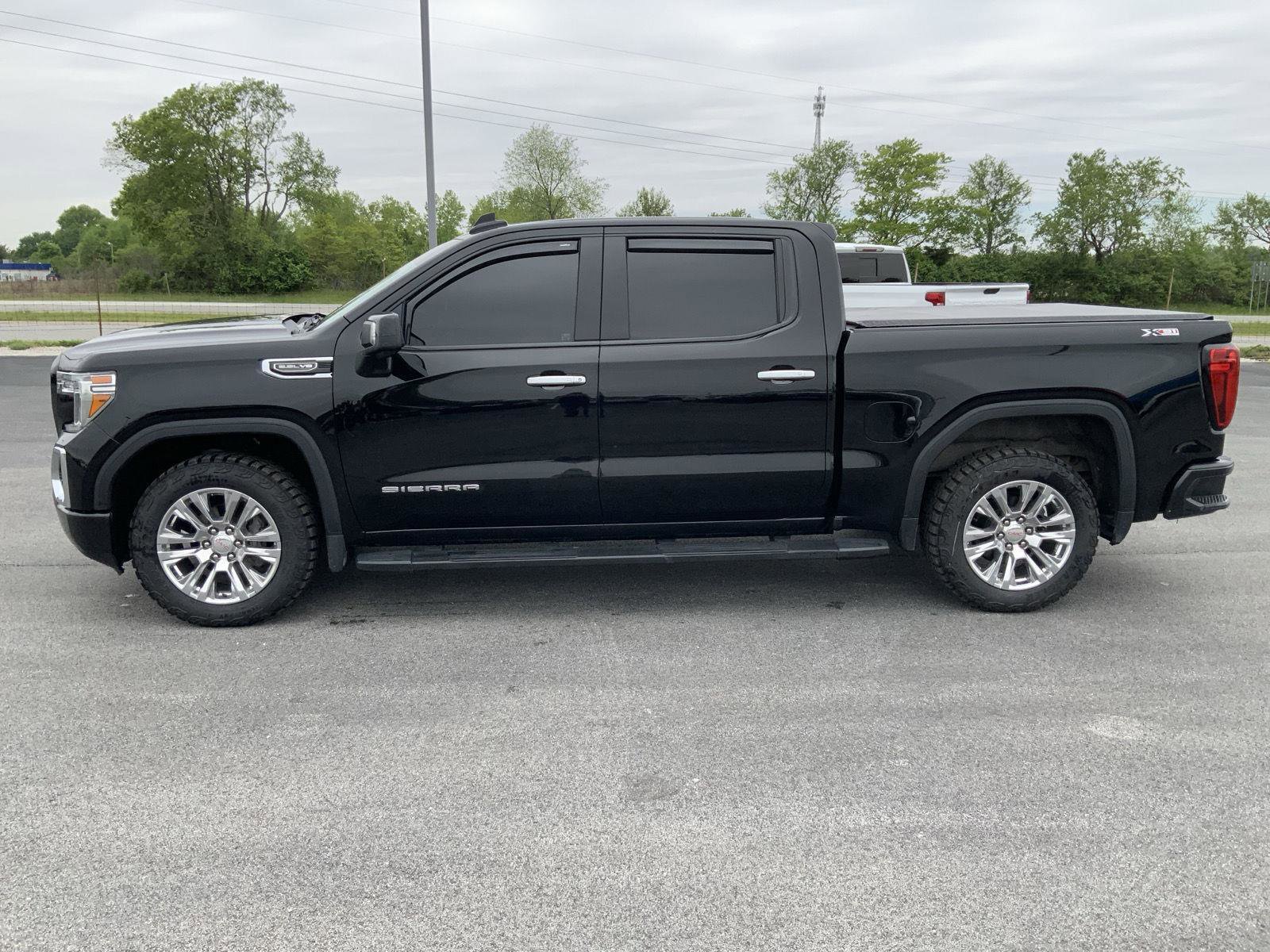 Used 2019 GMC Sierra 1500 SLT w/ SLT Convenience Package AWD/4WD image 8