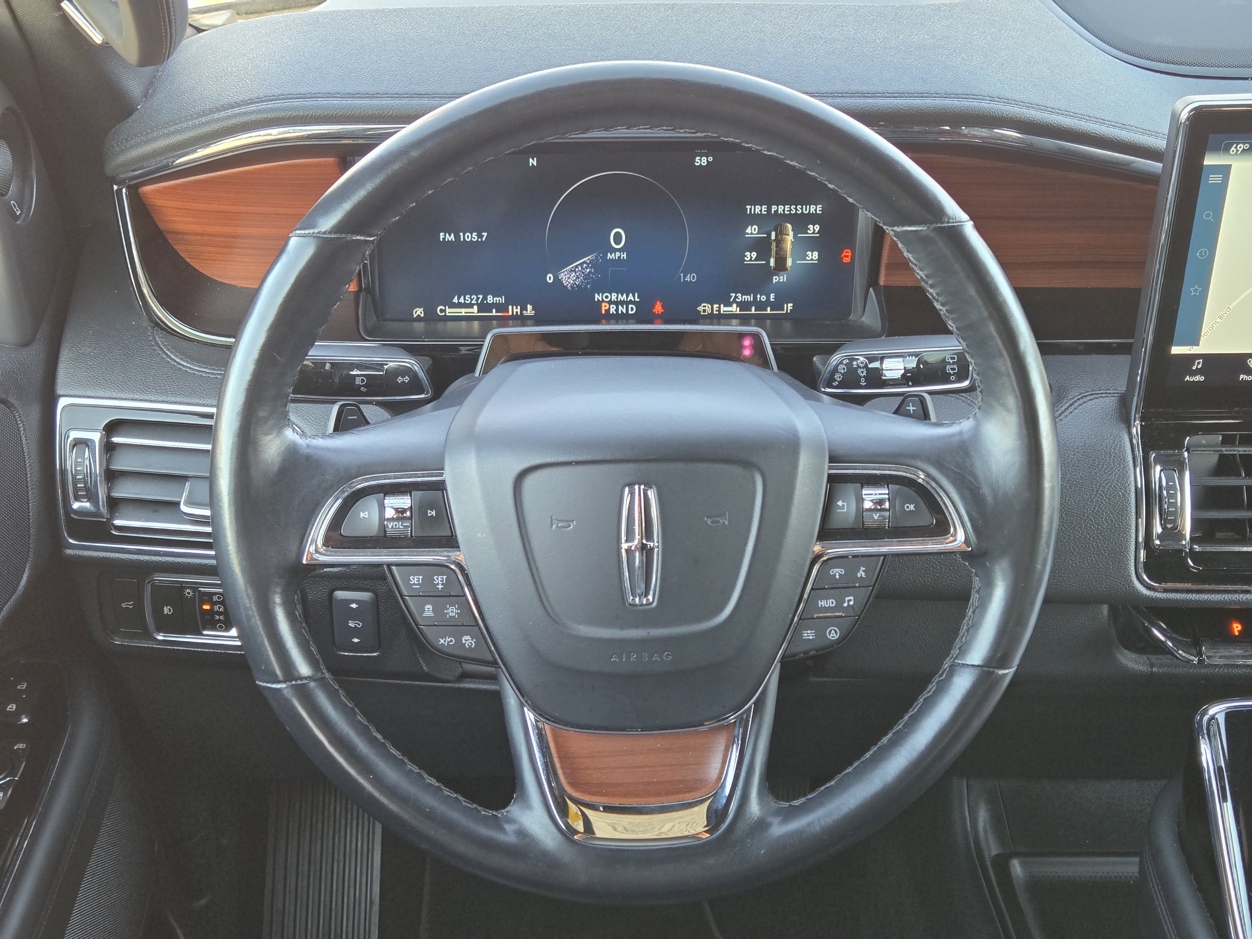 Used 2024 Lincoln Navigator Reserve image 21