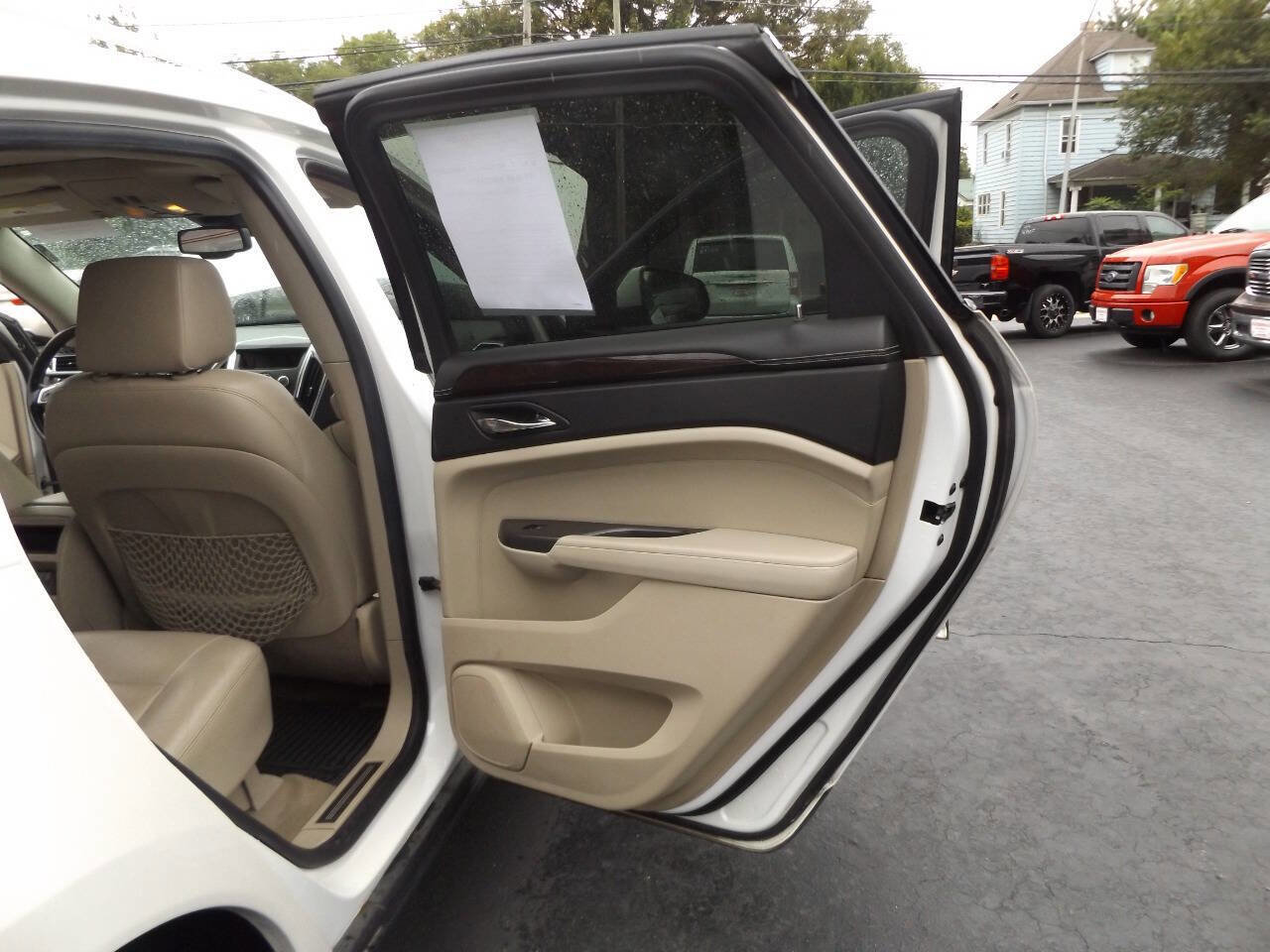 Used 2012 Cadillac SRX Luxury image 29