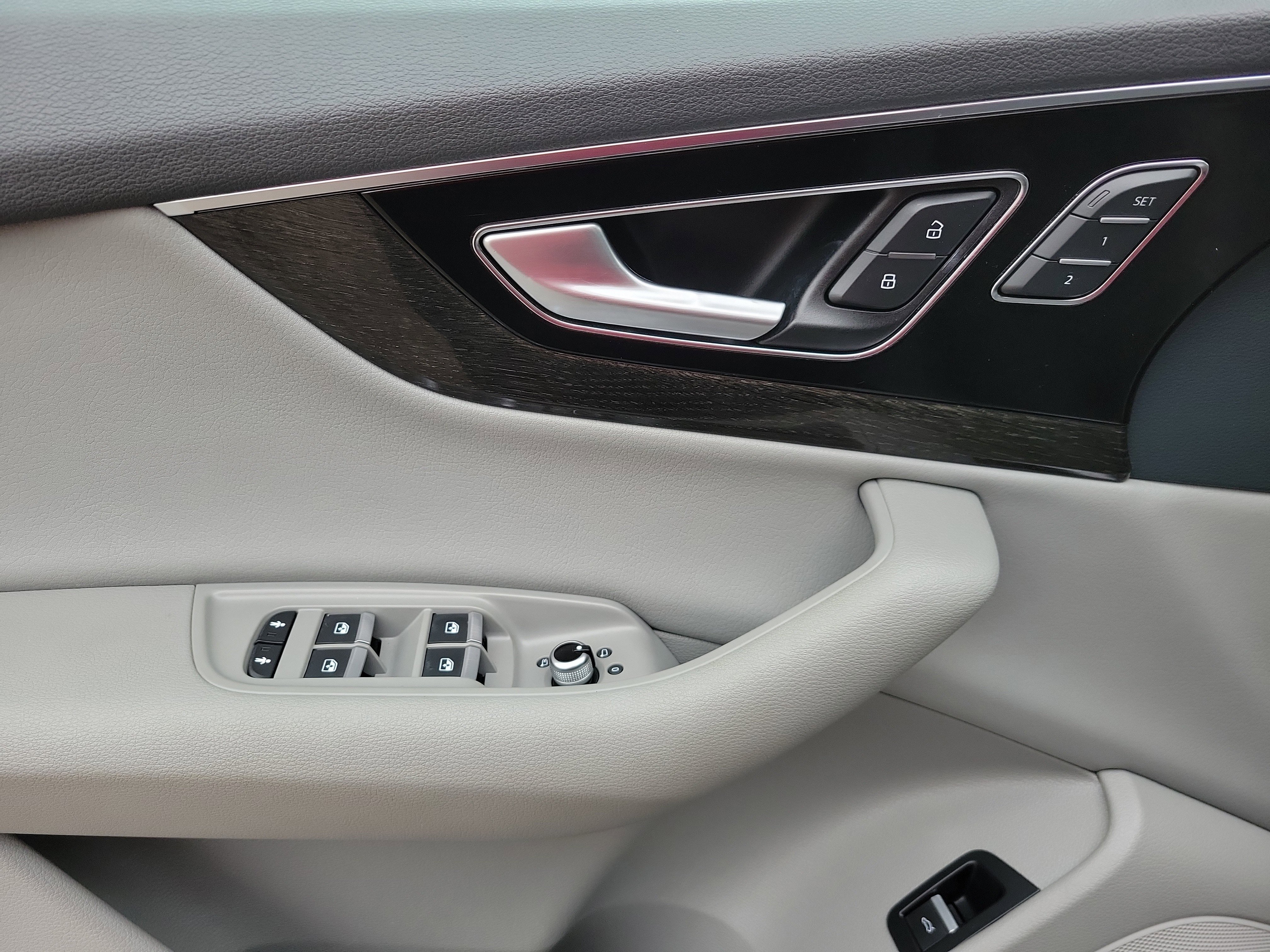 Used 2019 Audi Q7 3.0T Premium Plus image 17