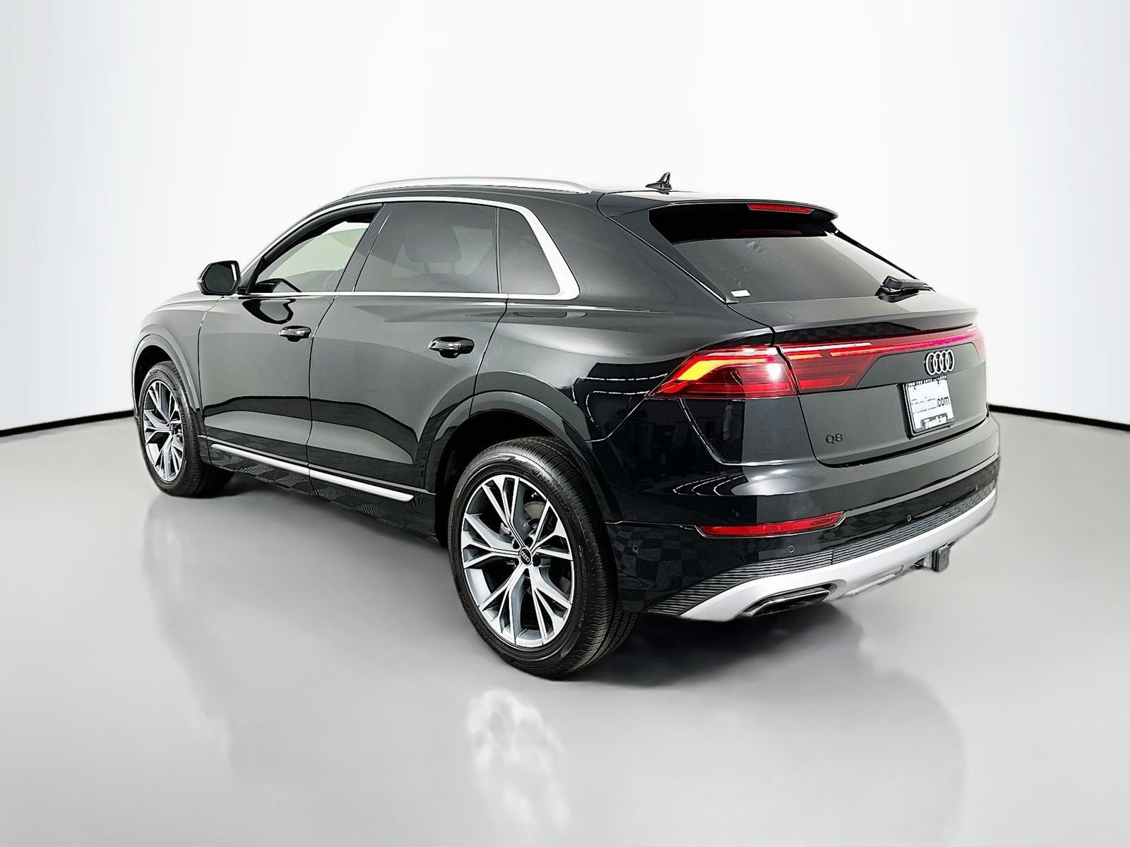 Used 2025 Audi Q8 Premium Plus w/ Premium Plus Package AWD/4WD image 5