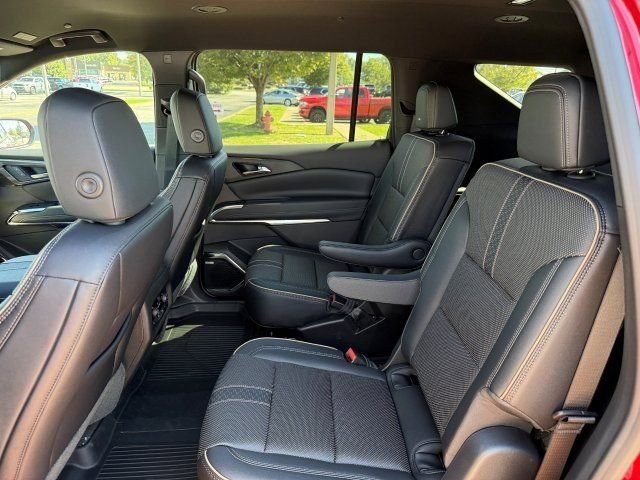 New 2026 Chevrolet Traverse High Country w/ LPO, Floor Liner Package FWD image 16