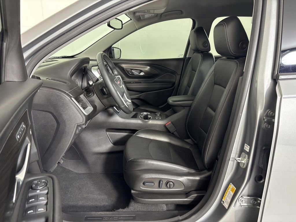 Used 2023 GMC Terrain SLT w/ Elevation Edition image 14