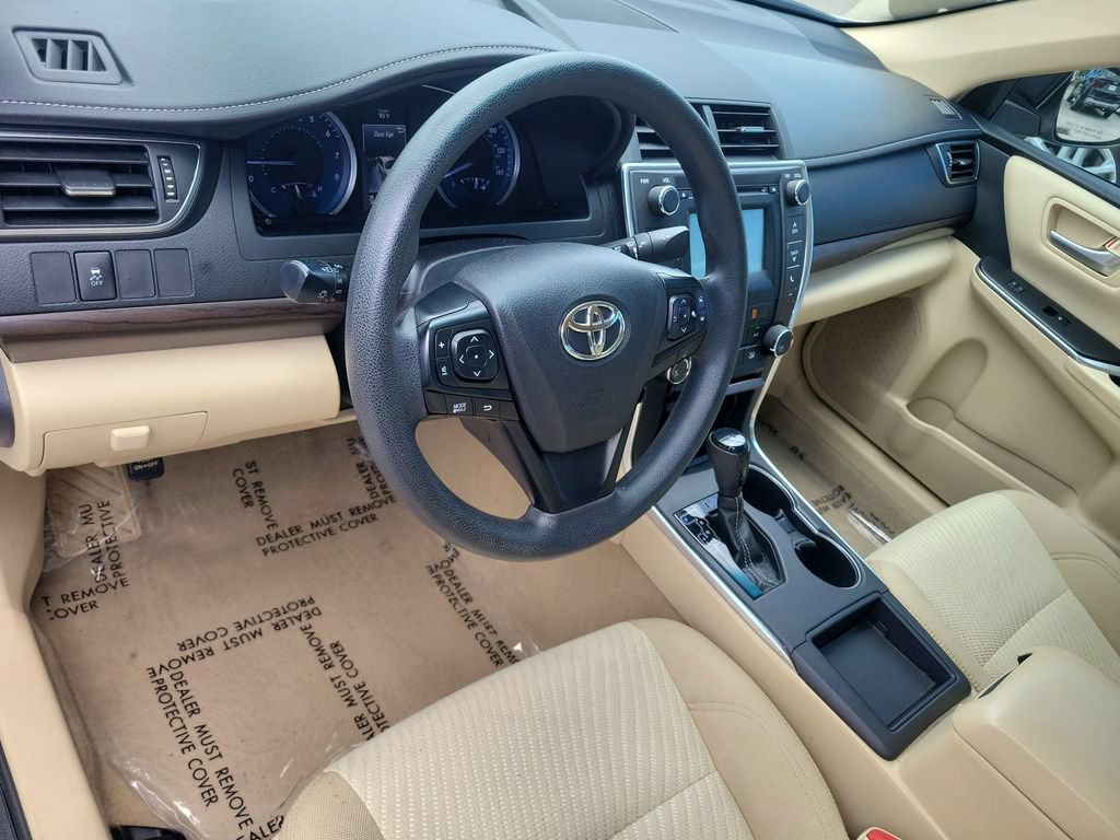 Used 2017 Toyota Camry XLE FWD image 7