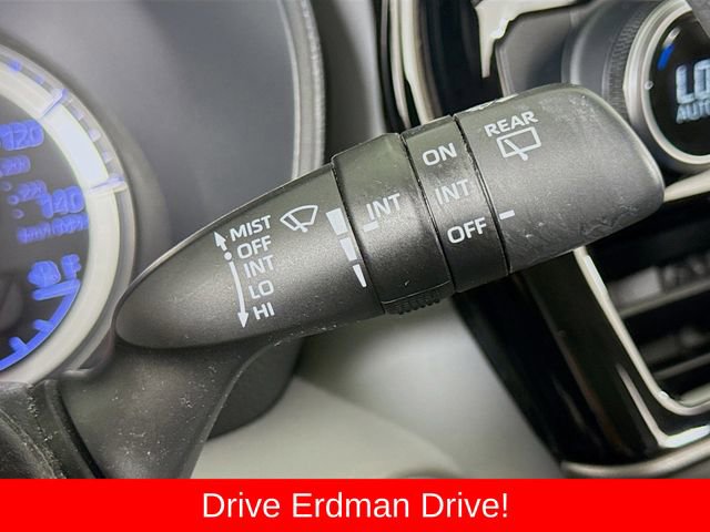 Used 2020 Toyota Highlander LE image 16