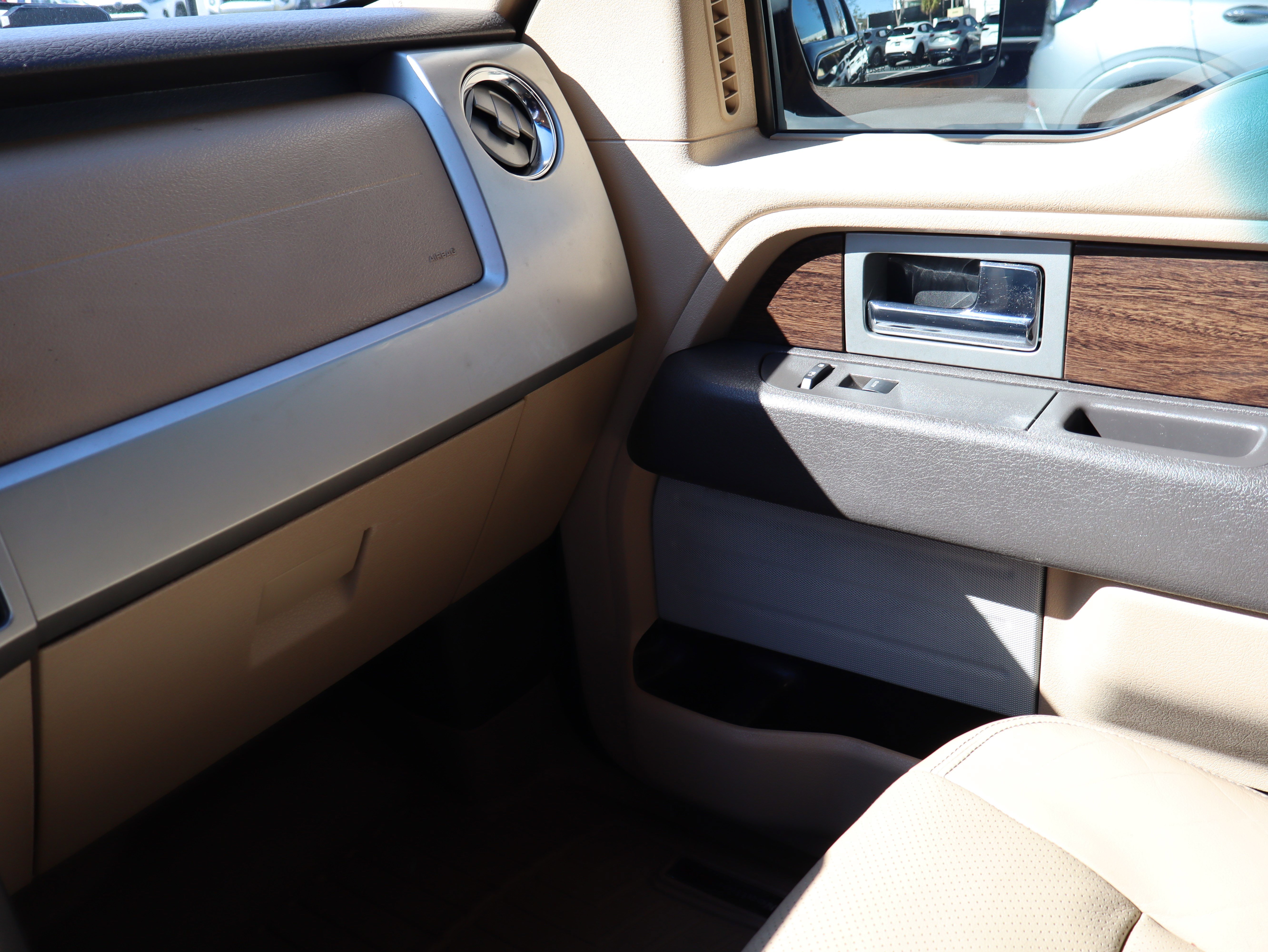 Used 2013 Ford F150 Lariat w/ Mid Equipment Group image 39