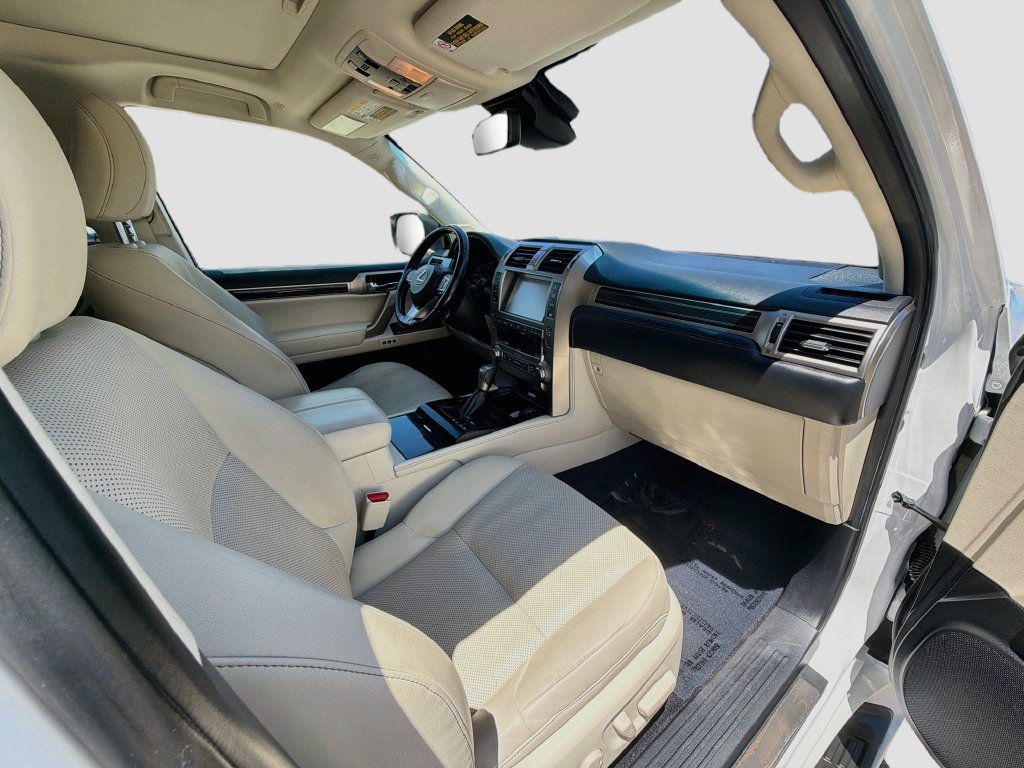 Used 2020 Lexus GX 460 Premium w/ Premium Package AWD/4WD image 33
