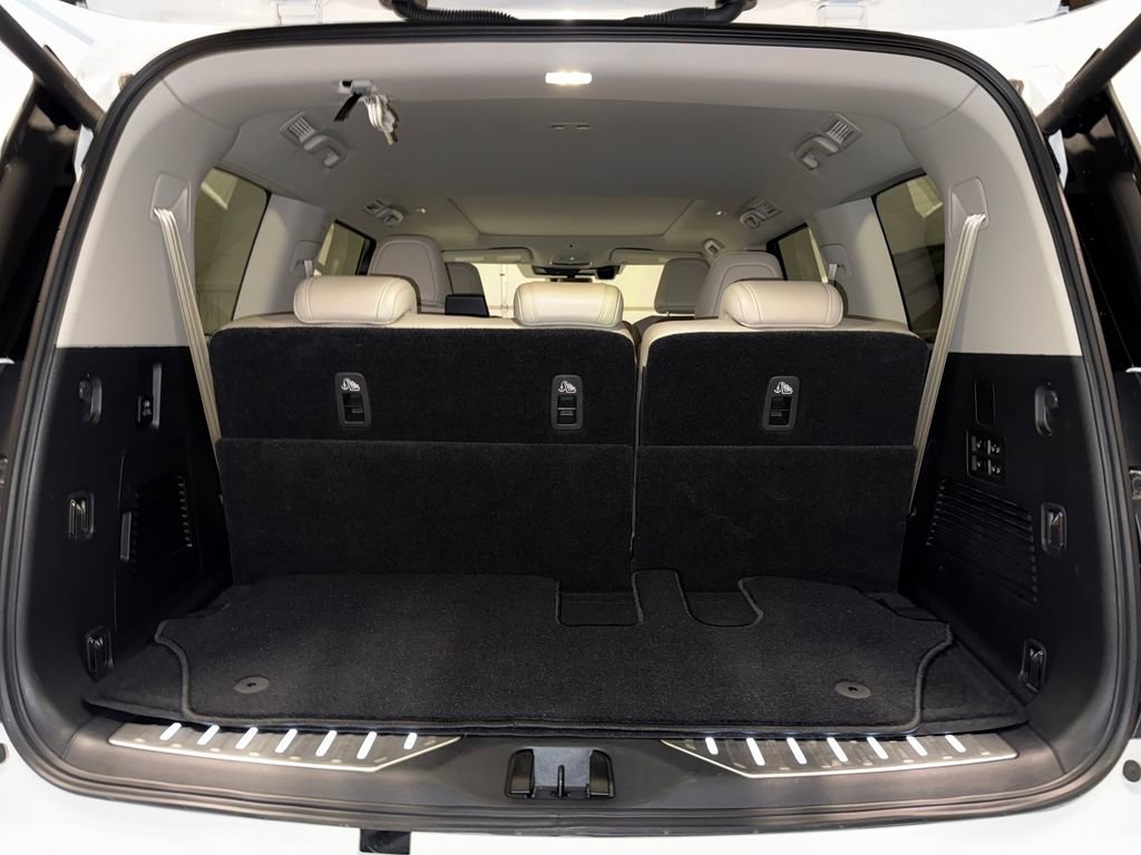 Used 2025 Nissan Armada Platinum w/ Convenience Package image 24