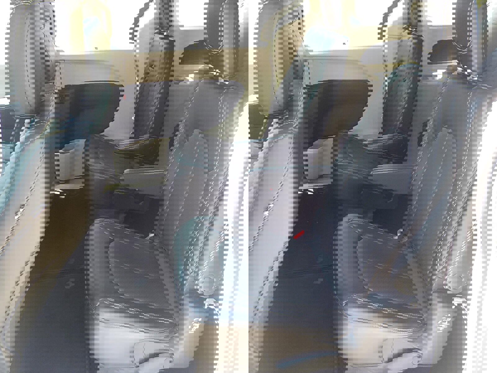 Used 2024 Chrysler Pacifica Touring-L image 13