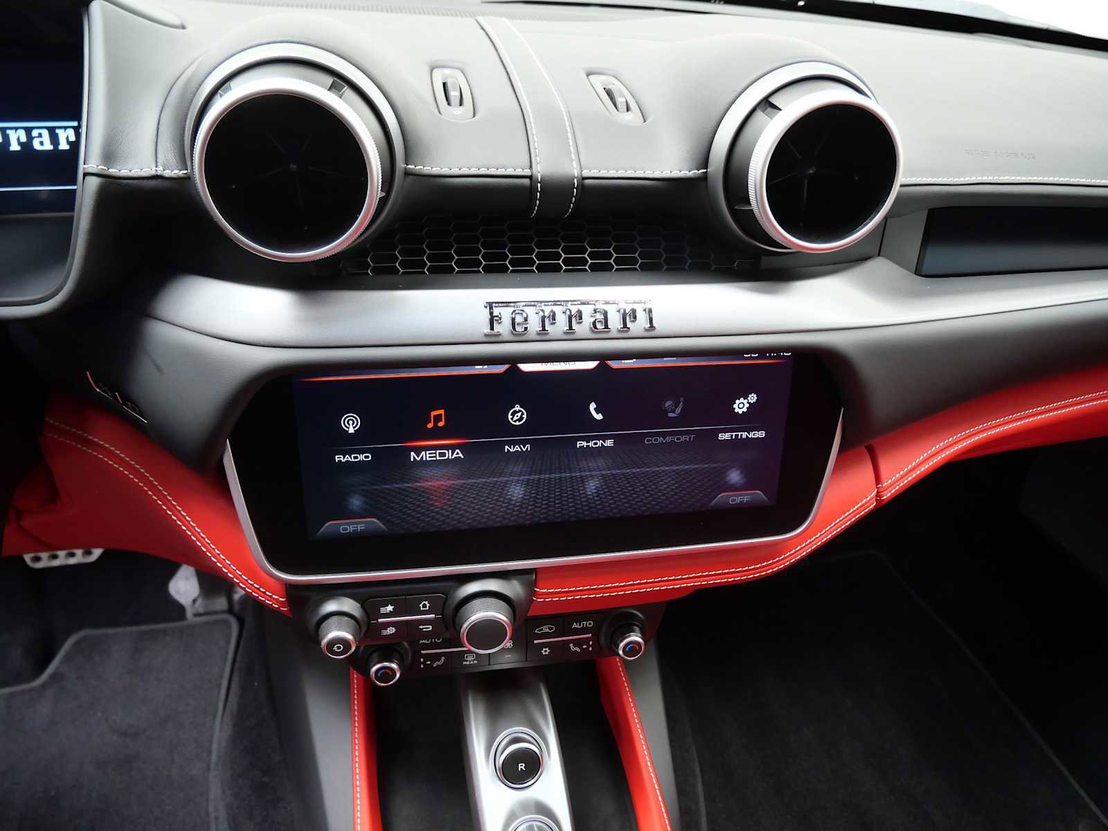 Certified 2023 Ferrari Portofino M image 21