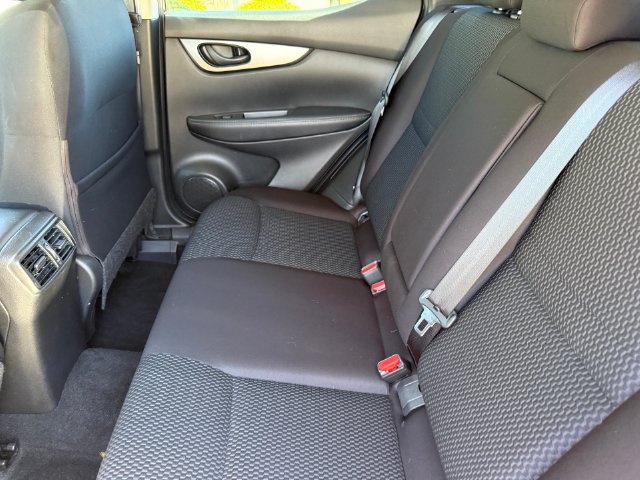Used 2019 Nissan Rogue Sport S w/ Appearance Package FWD image 19