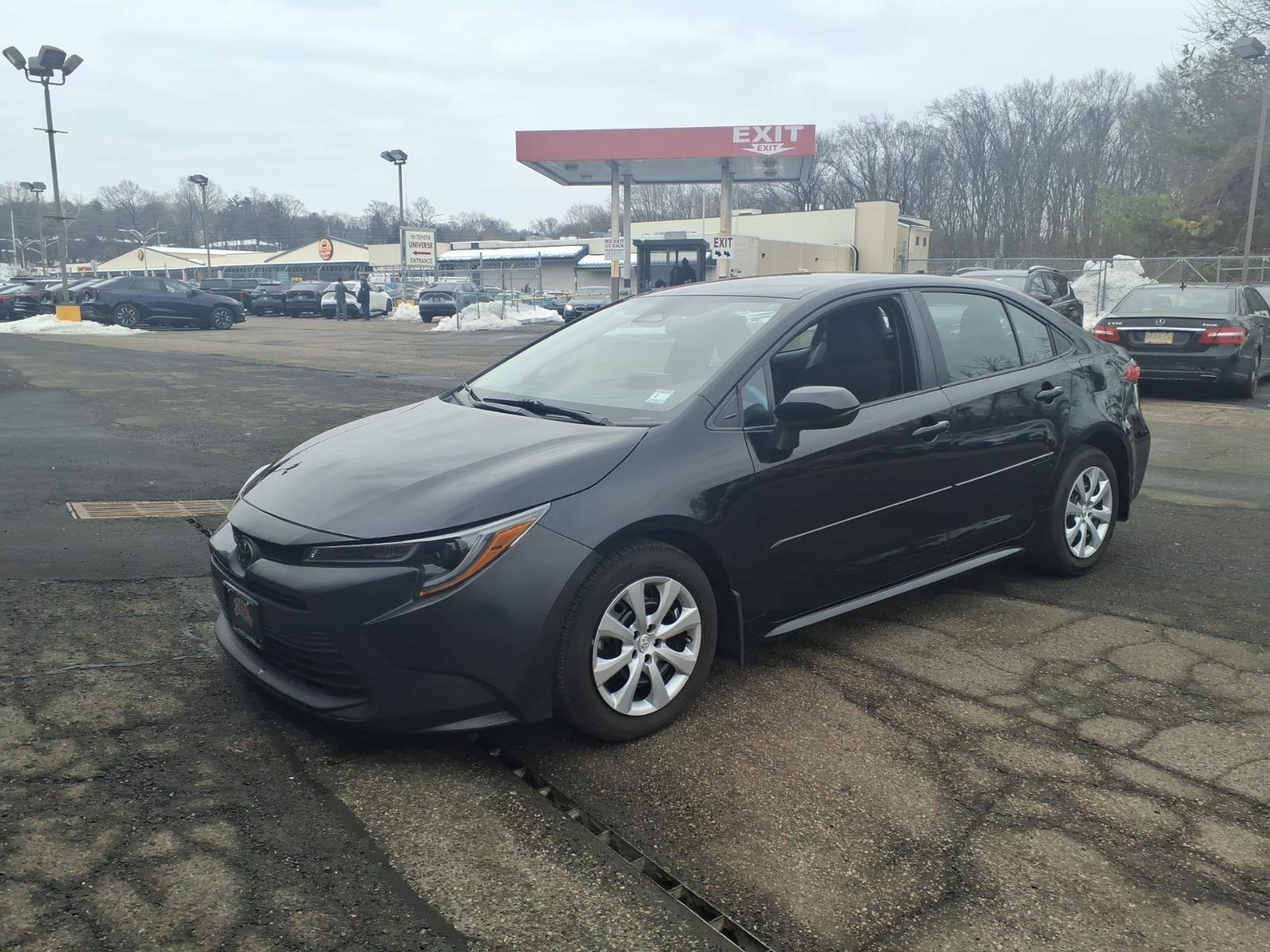 Certified 2023 Toyota Corolla LE w/ Carpet Mat Package (TMS) image 3