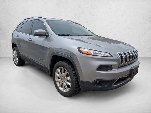 Used 2017 Jeep Cherokee Limited AWD/4WD image 3