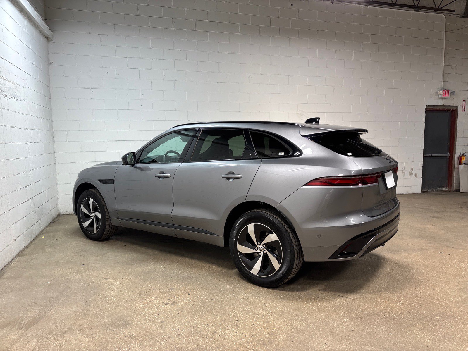 New 2026 Jaguar F-PACE R-Dynamic S AWD/4WD image 10