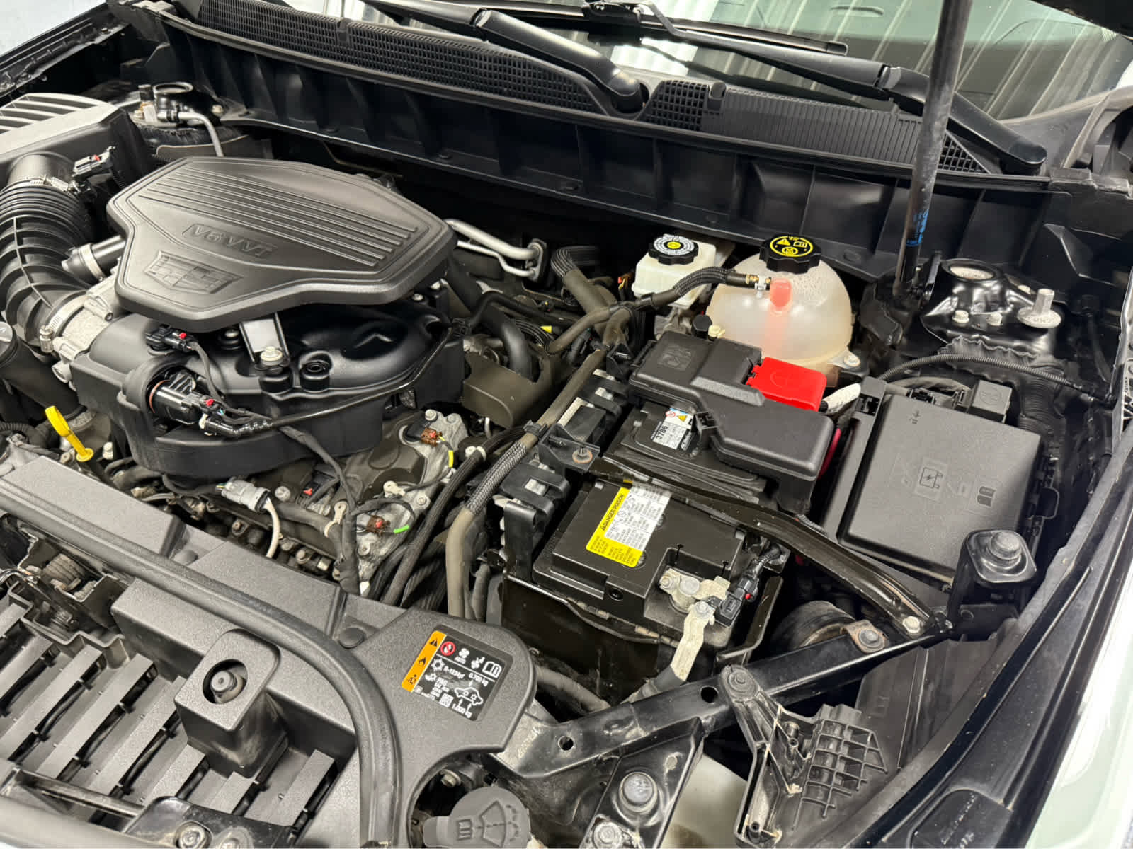 Used 2025 Cadillac XT6 Premium Luxury w/ Technology Package image 37