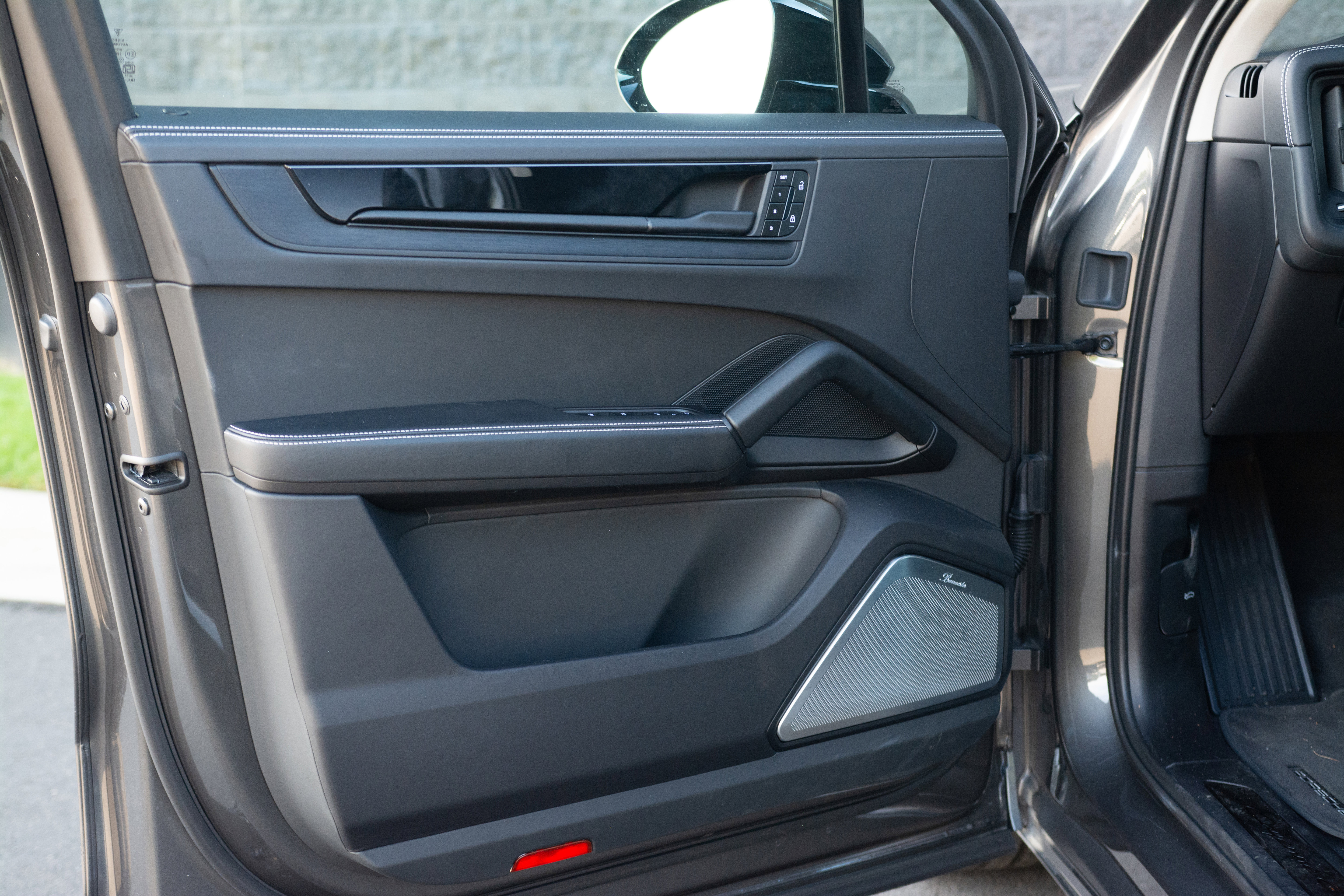 Certified 2025 Porsche Cayenne GTS image 13