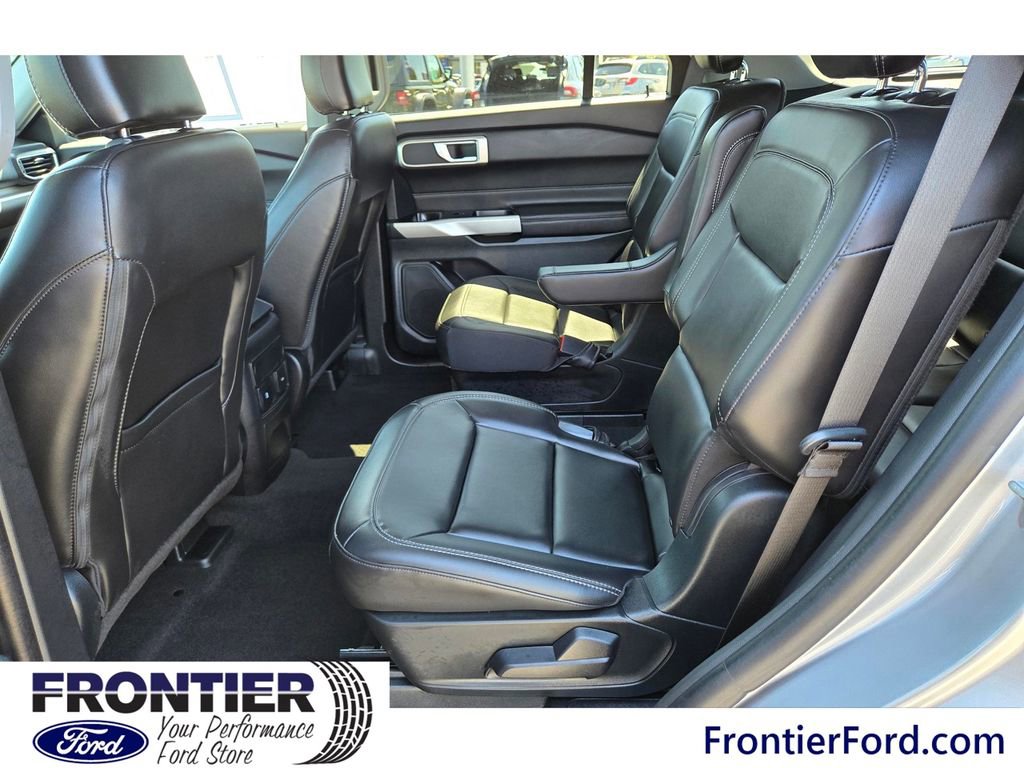 Used 2024 Ford Explorer XLT w/ Equipment Group 202A image 7