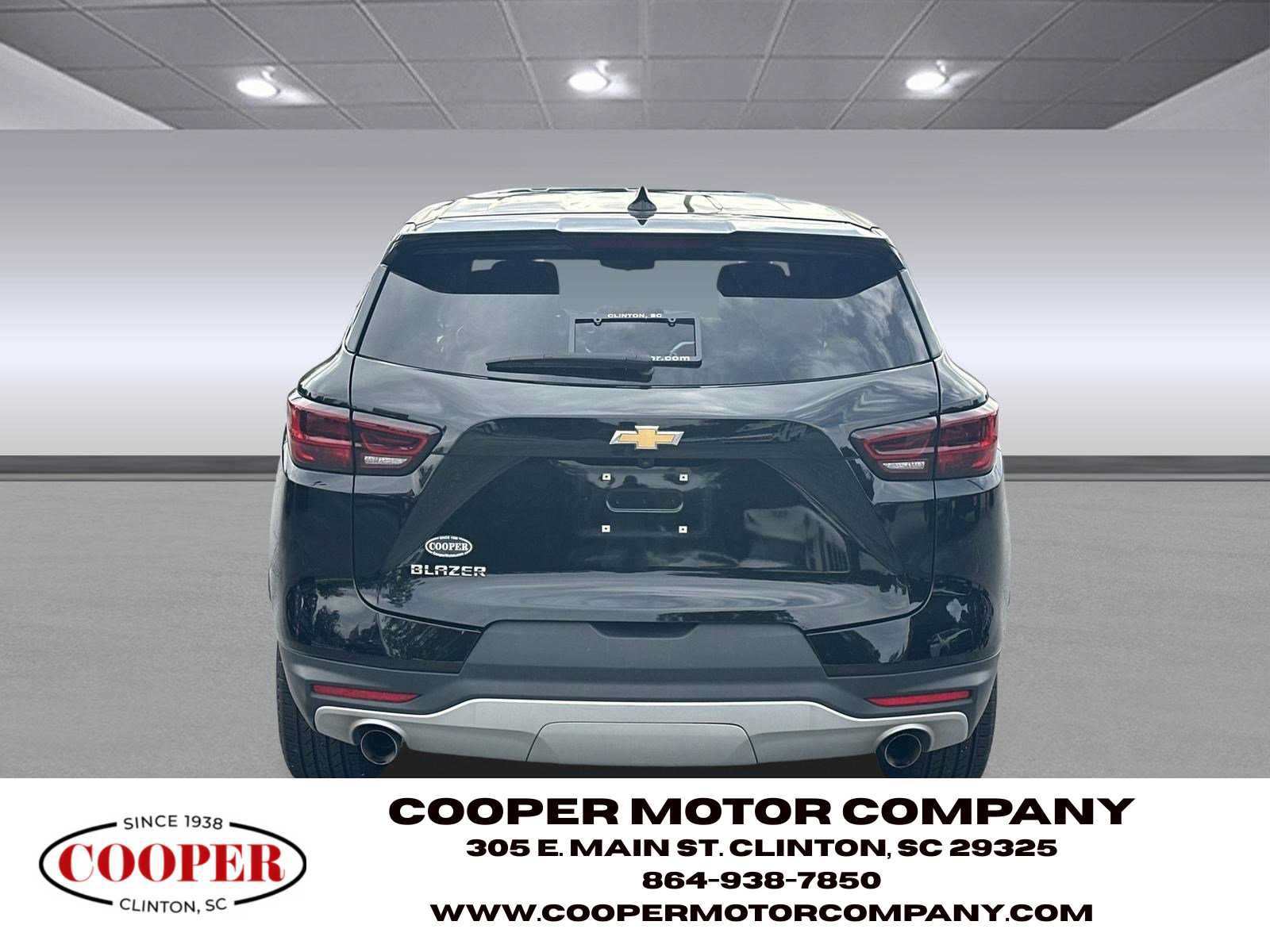 Used 2025 Chevrolet Blazer LT FWD image 4