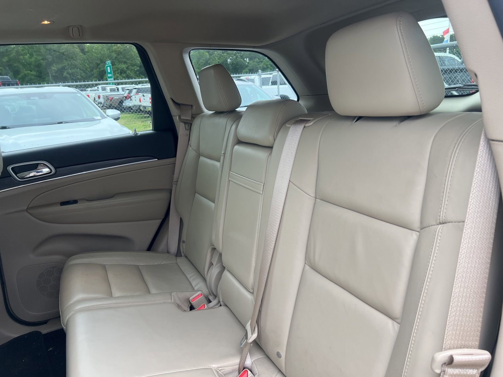 Used 2020 Jeep Grand Cherokee Limited RWD image 12