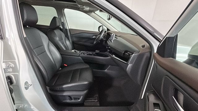 Used 2023 Nissan Rogue SL AWD/4WD image 30
