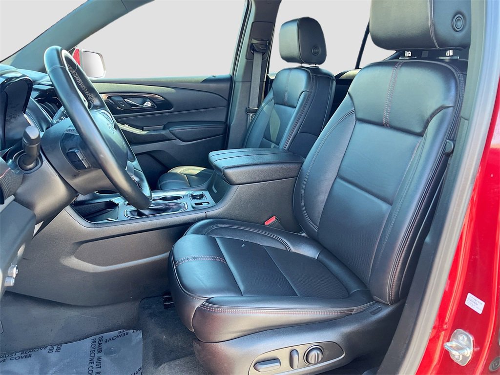 Used 2023 Chevrolet Traverse RS image 21